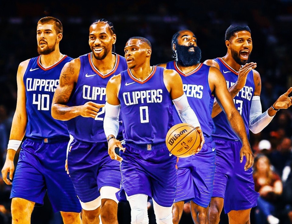 近出现背后 近出现背后